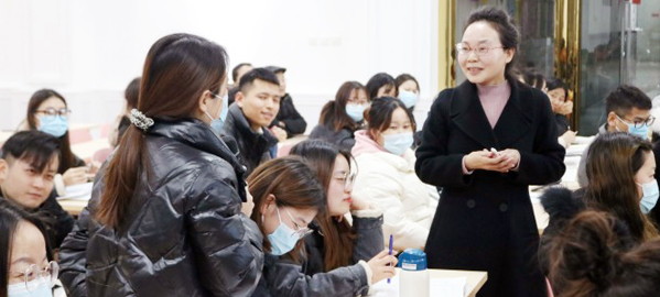 略阳 专家指导+名师授课+培优补弱+日清月结的教学模式