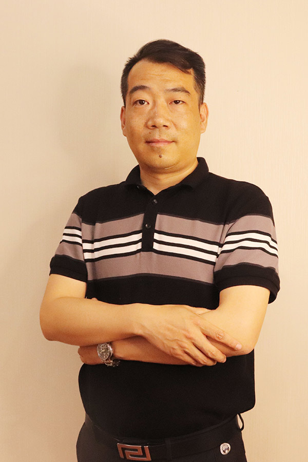 略阳冯少坤 本科学历,毕业于陕西师范大学
