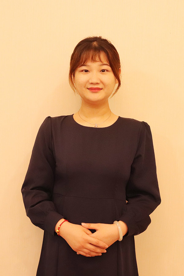 略阳文哲 本科学历，优秀班主任