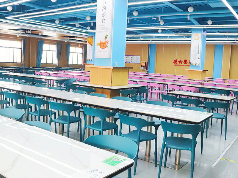 略阳学生餐厅
